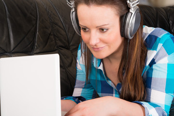 woman with earphones
