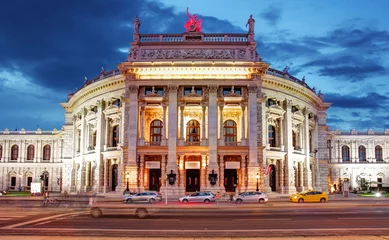 Zelfklevend Fotobehang Theater Theater Burgtheater van Wenen, Oostenrijk bij nacht