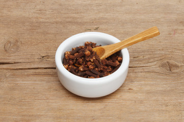 Cloves in a ramekin