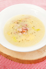 cream soup with bacon