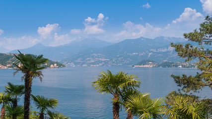 Fototapeta na wymiar Jezioro Como Zobacz