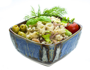 Macaroni salad with seafood