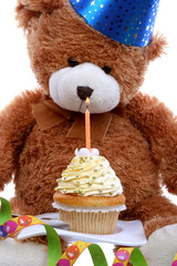Happy birthday teddy bear - obrazy, fototapety, plakaty