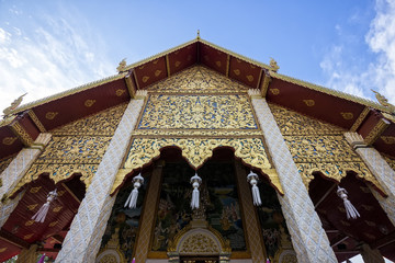 Fototapeta na wymiar Wat Phra That Hariphunchai