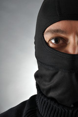 Vermummter Mann im Portrait