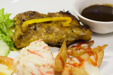 Grilled Chicken With Wedges, Coslow and Black Pepper Sauce