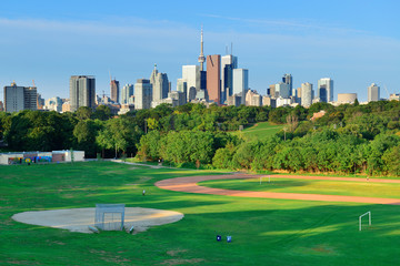 Toronto skyline © rabbit75_fot