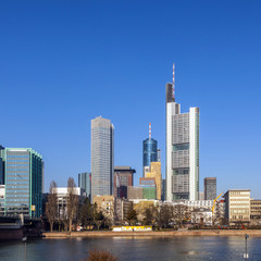 Fototapeta na wymiar Widok na panoramę Frankfurtu, Niemcy