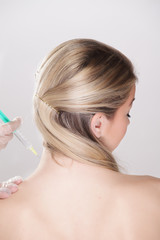 Frau bei der Impfung, Vorsorgeuntersuchung