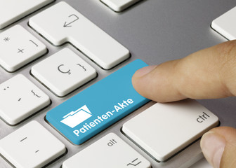 Patientenakte Tastatur Finger