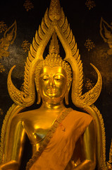 タイの黄金仏像