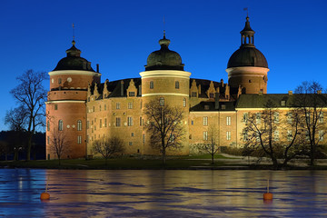 Fototapeta na wymiar Gripsholm Zamek w zimowy wieczór, Szwecja