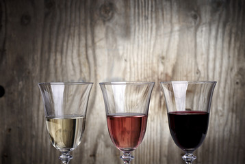 three colors wine