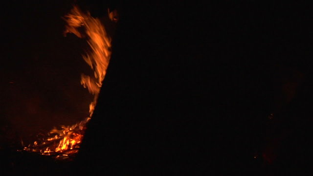 witch burn dance slow 03