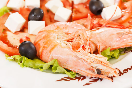 shrimps with greek salad