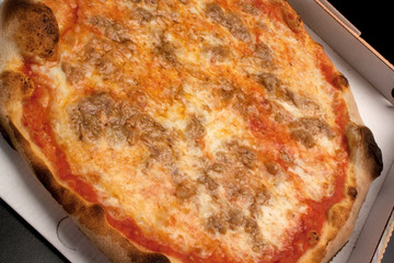 Pizza da asporto - al tonno