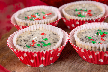 Cookies and cream cheesecakes in muffin forms