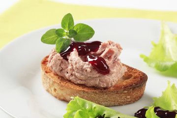 Toasted bread with pate