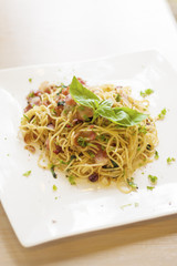 spaghetti bacon garlic