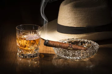 Vlies Fototapete Havana Whisky und Zigarre