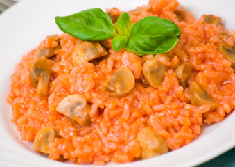 risotto with mushrooms and tomatoes