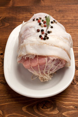 Arrosto di maiale, lardellato.