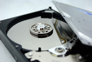 ハードディスクの分解