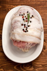 Arrosto di maiale, lardellato.