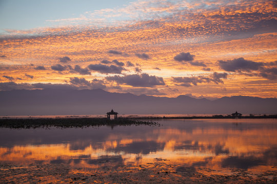 Myanmar, Inle Lake, sunrise