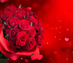 Fototapeta na wymiar Big Red Roses Bouquet