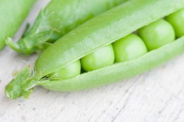 closeup of pea pod