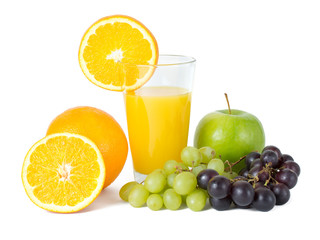 Orangensaft mit Obst