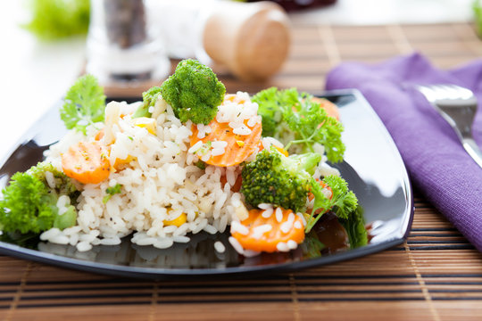 boiled white rice with vegetables