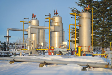 Obraz premium Winter oil and gas industry