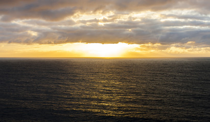 Obraz premium sunset over Atlantic ocen, Scotland