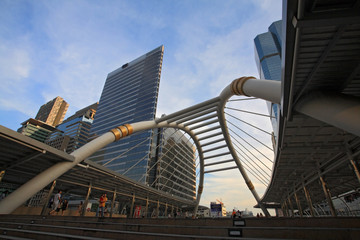 Naklejka premium Public sky walk architecture like a spider