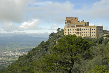 Fototapeta na wymiar Kloster Santuari de Sant Salvador