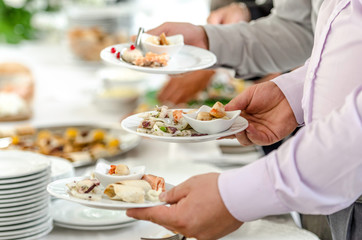 Obraz na płótnie Canvas Służąc gustowny jedzenie, catering