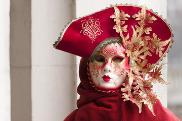 Venezianische Maske rot