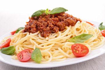 spaghetti with tomato sauce