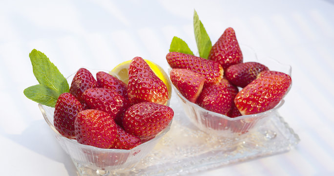 FRAISES &Agrave; LA MENTHE