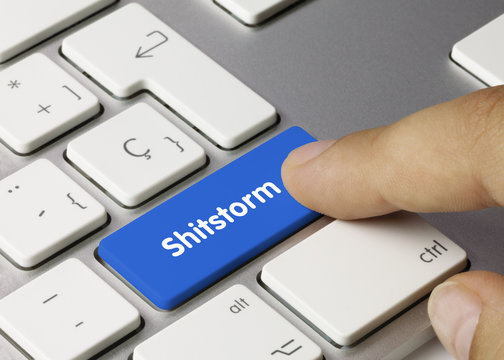 Shitstorm tastatur finger