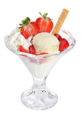 Vanilla ice cream with strawberries