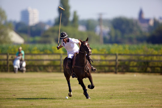 joueur de polo &agrave; cheval