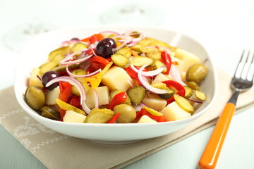 insalata di patate con verdure miste 