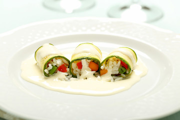 involtini di zucchine con riso e verdure