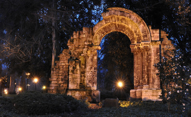 Arco de San Isidoro en Oviedo.