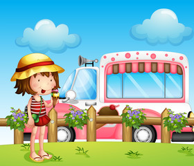 Obraz na płótnie Canvas Mała dziewczynka i bus lody