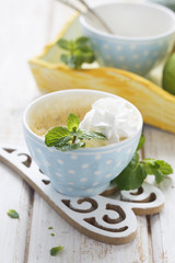 Lemon and cinnamon cream