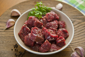 mięso wołowina gulasz  warzywa kuchnia papryka cebula czosnek